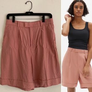 Everlane Put-Together Pleat Short in Cameo Pink